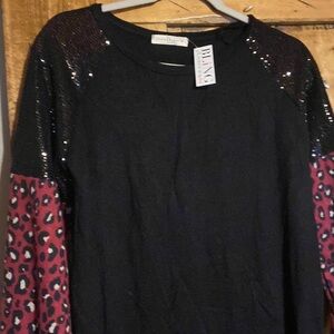 Cute sequin leopard women’s blouse, size medium